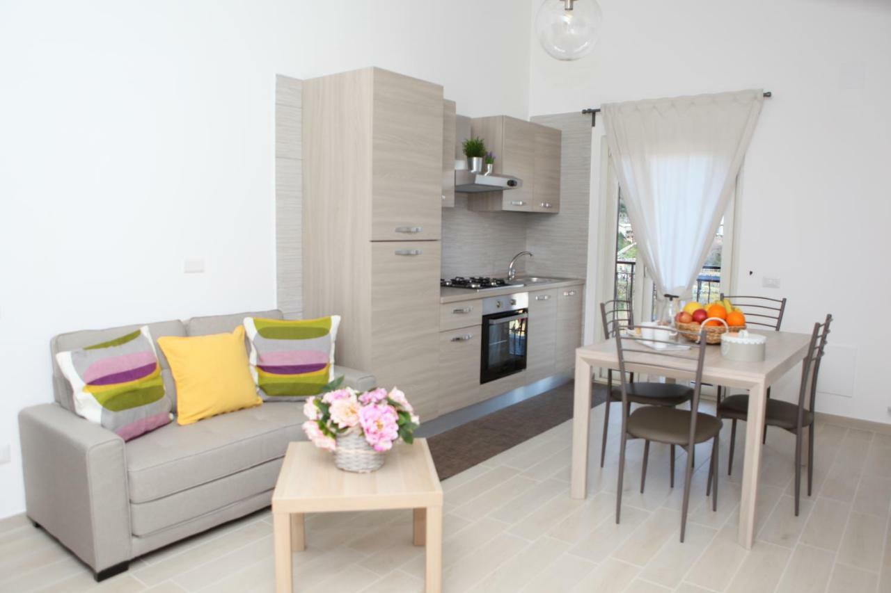 Rosy House - Hospitality Lägenhet Pimonte Exteriör bild